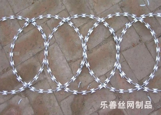 平铺型刀片刺网